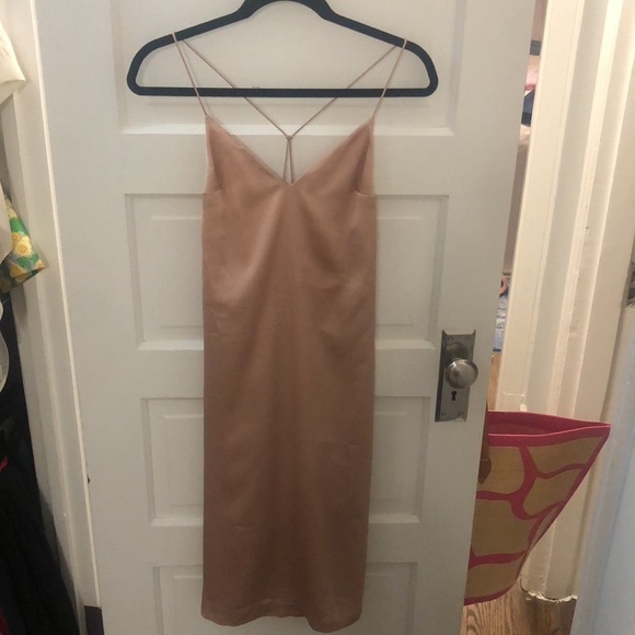 Gorgeous blush pink midi dress - size small - Picture 2 of 10